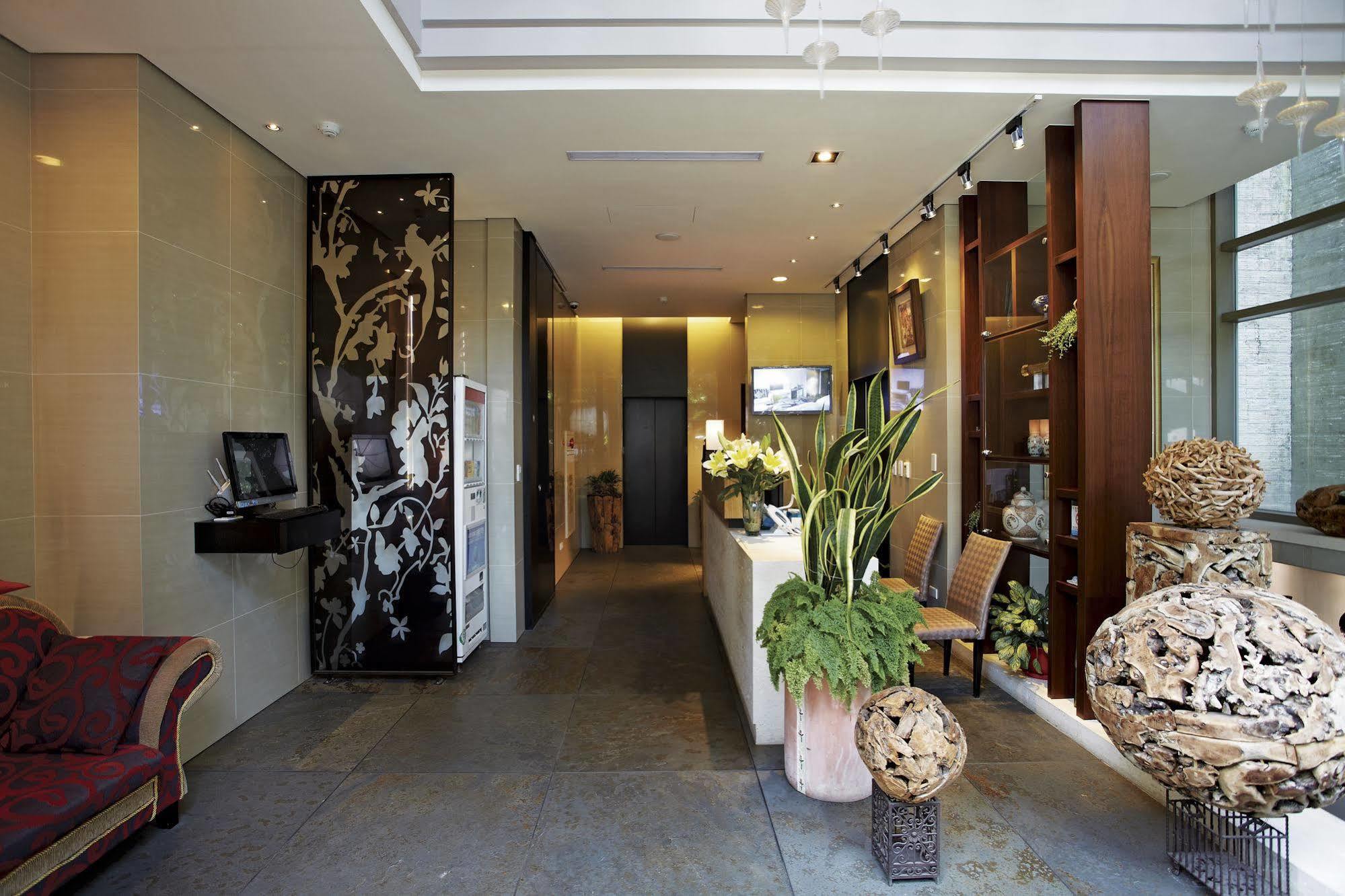 Micasa Hotel Taichung Exterior photo