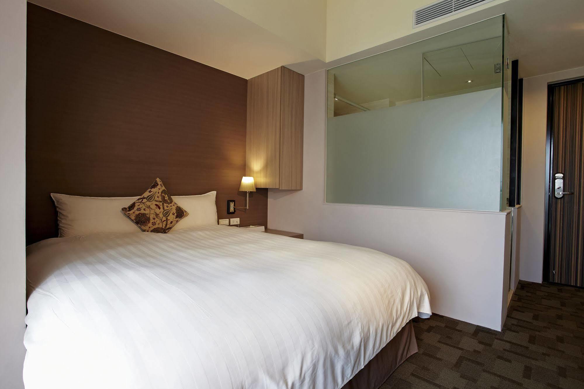 Micasa Hotel Taichung Exterior photo